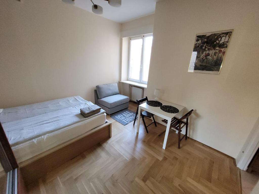 Your Apart Powisle Fabryczna Warszawa Luaran gambar